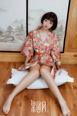 医生含着她的乳尖h